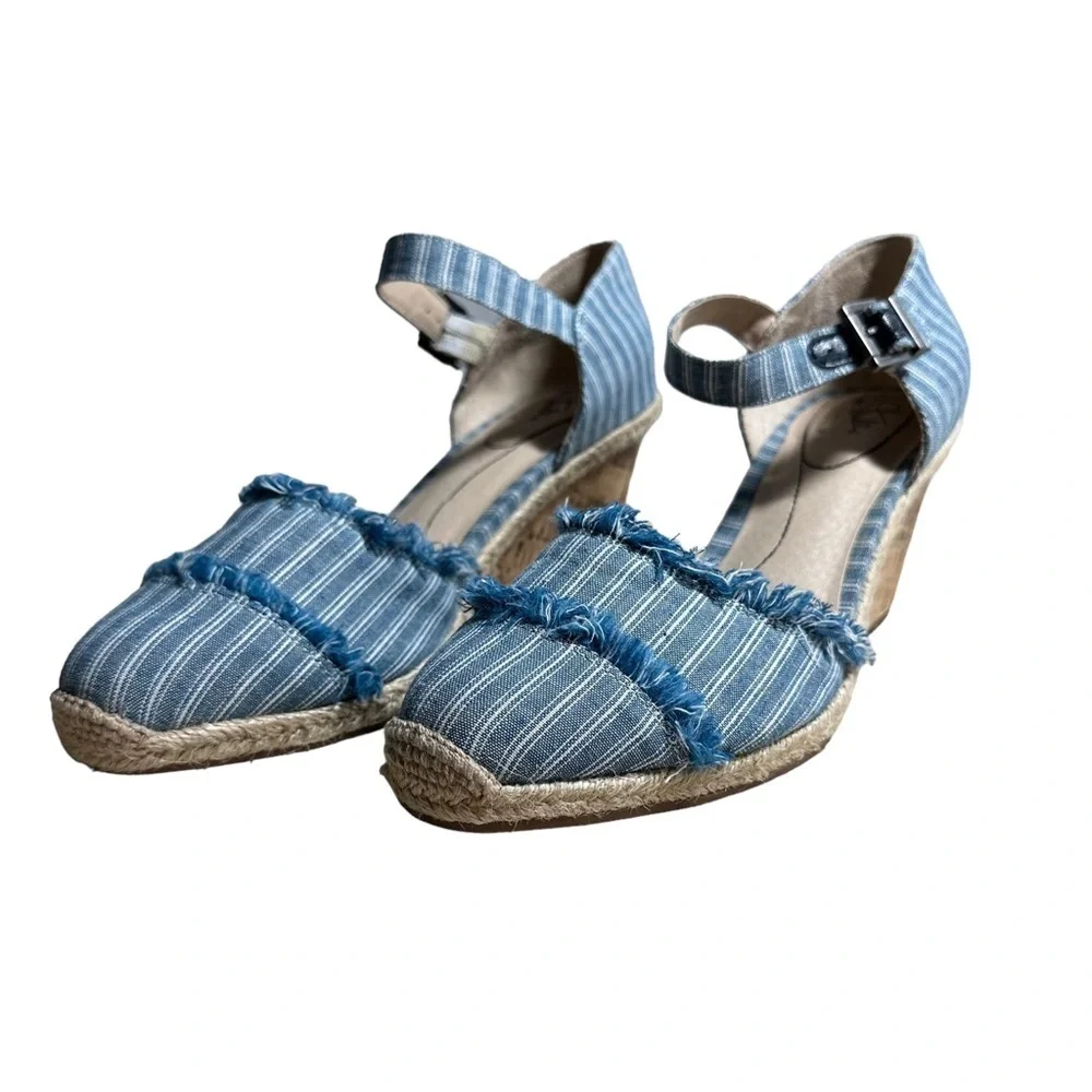 NWT‎ Life Stride Espadrille Wedges